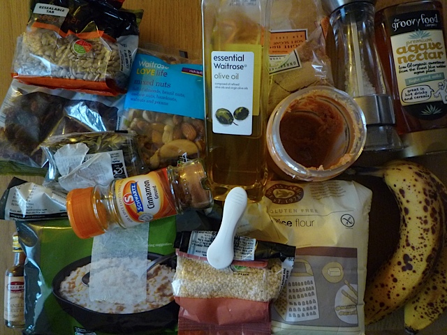 The ingredients for the cereal bars.