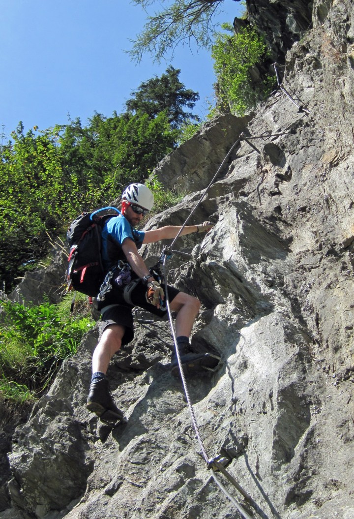 Me climbing the Klettersteig Pfeilspitzwand using the Mammut Tec Step Bionic Turn 2.